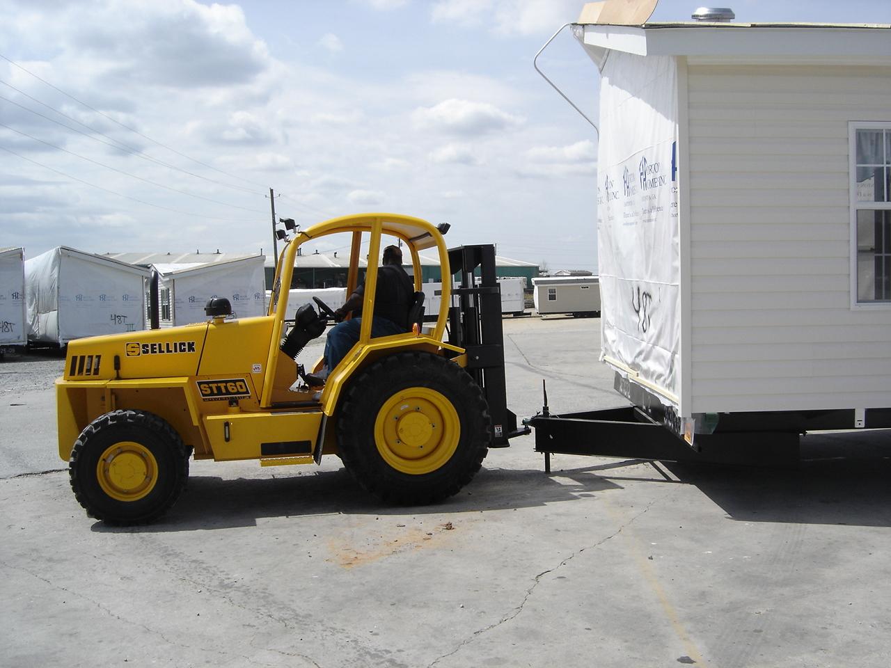 STT80 SERIES Rough Terrain Tow Forklift